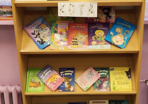 Wystawka książek o kotach